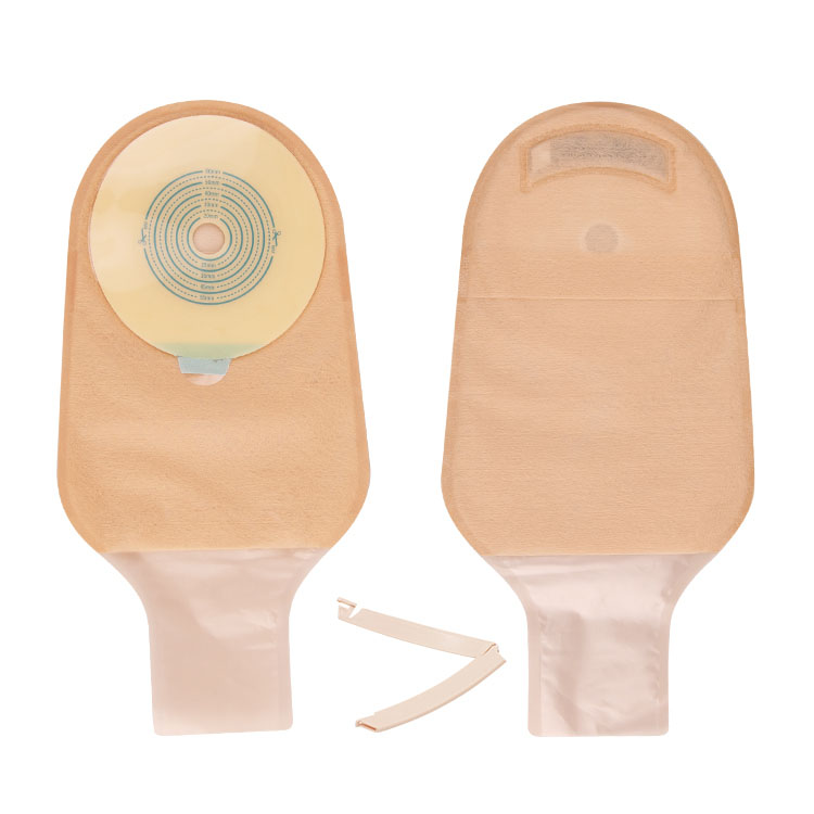 One-Piece Drainable Pouch With Clamp Closure